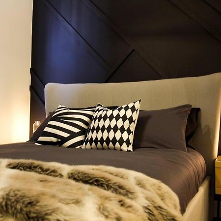 Studio-Sleeps 4-10 Min H Potter-17 Min London Watford  Exterior photo