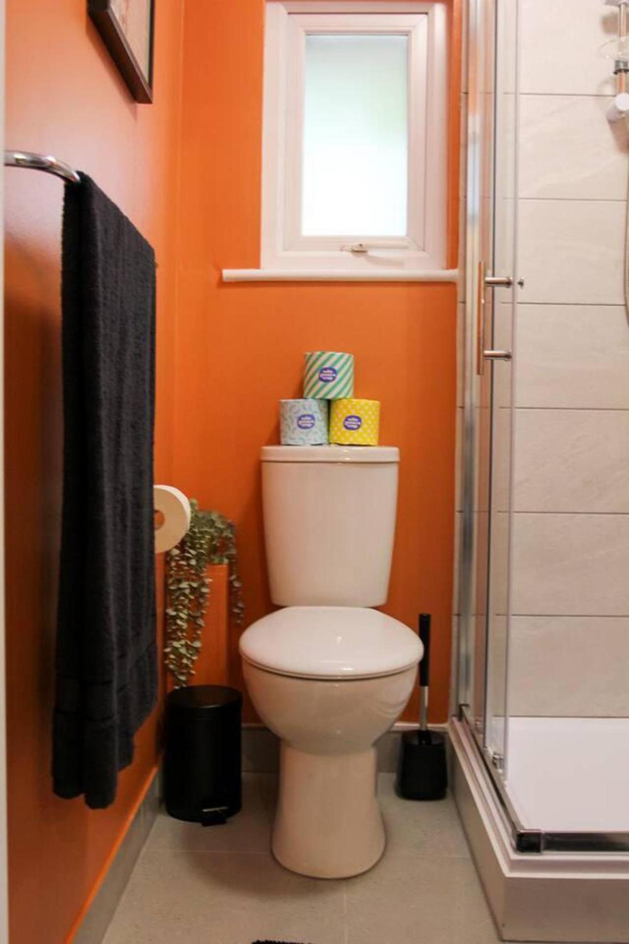 Studio-Sleeps 4-10 Min H Potter-17 Min London Watford  Exterior photo